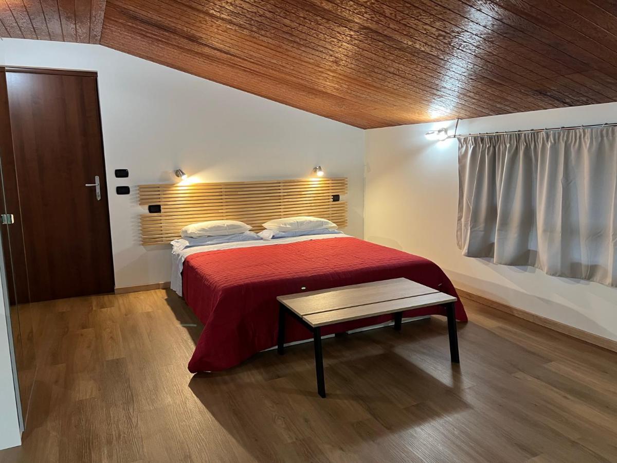 B&B Southitaly บุสโตอาร์ซีซีโอ ภายนอก รูปภาพ