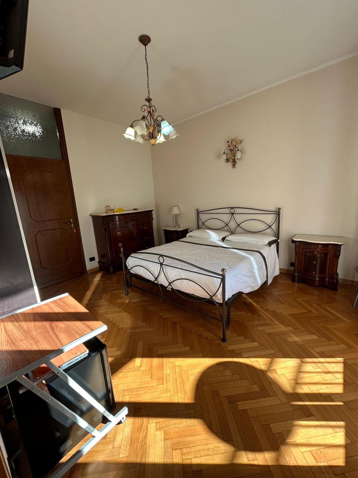 B&B Southitaly บุสโตอาร์ซีซีโอ ภายนอก รูปภาพ