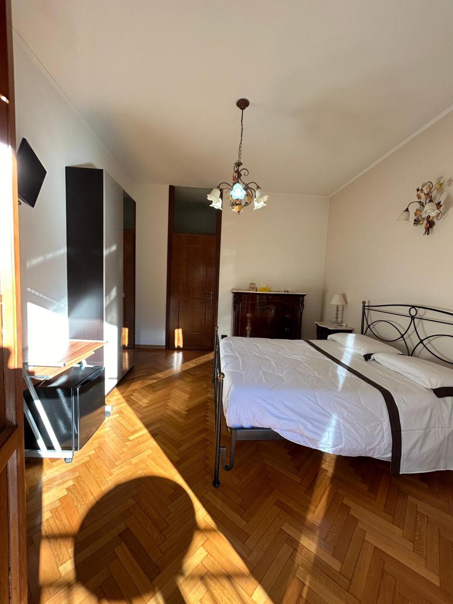 B&B Southitaly บุสโตอาร์ซีซีโอ ภายนอก รูปภาพ