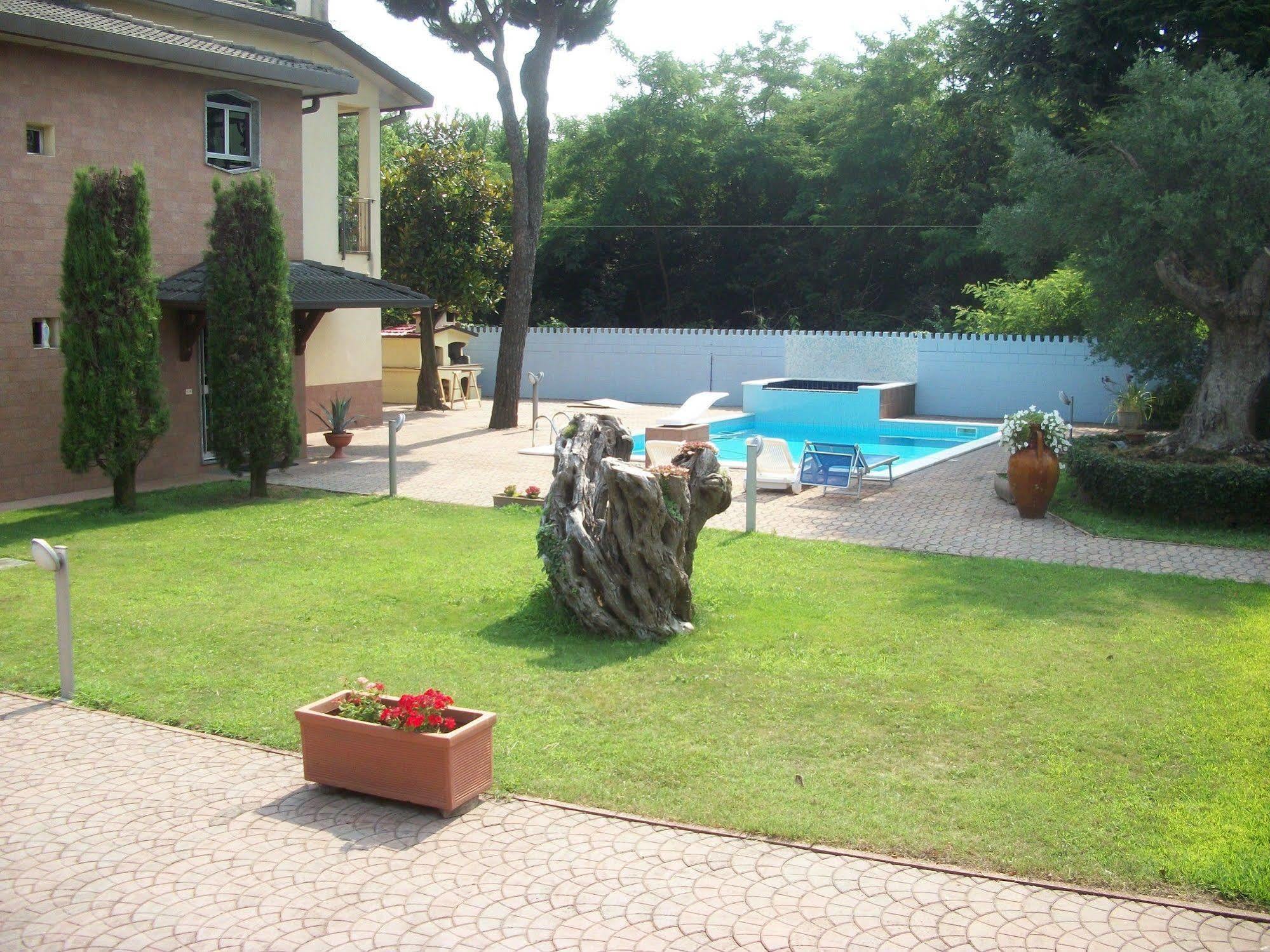 B&B Southitaly บุสโตอาร์ซีซีโอ ภายนอก รูปภาพ