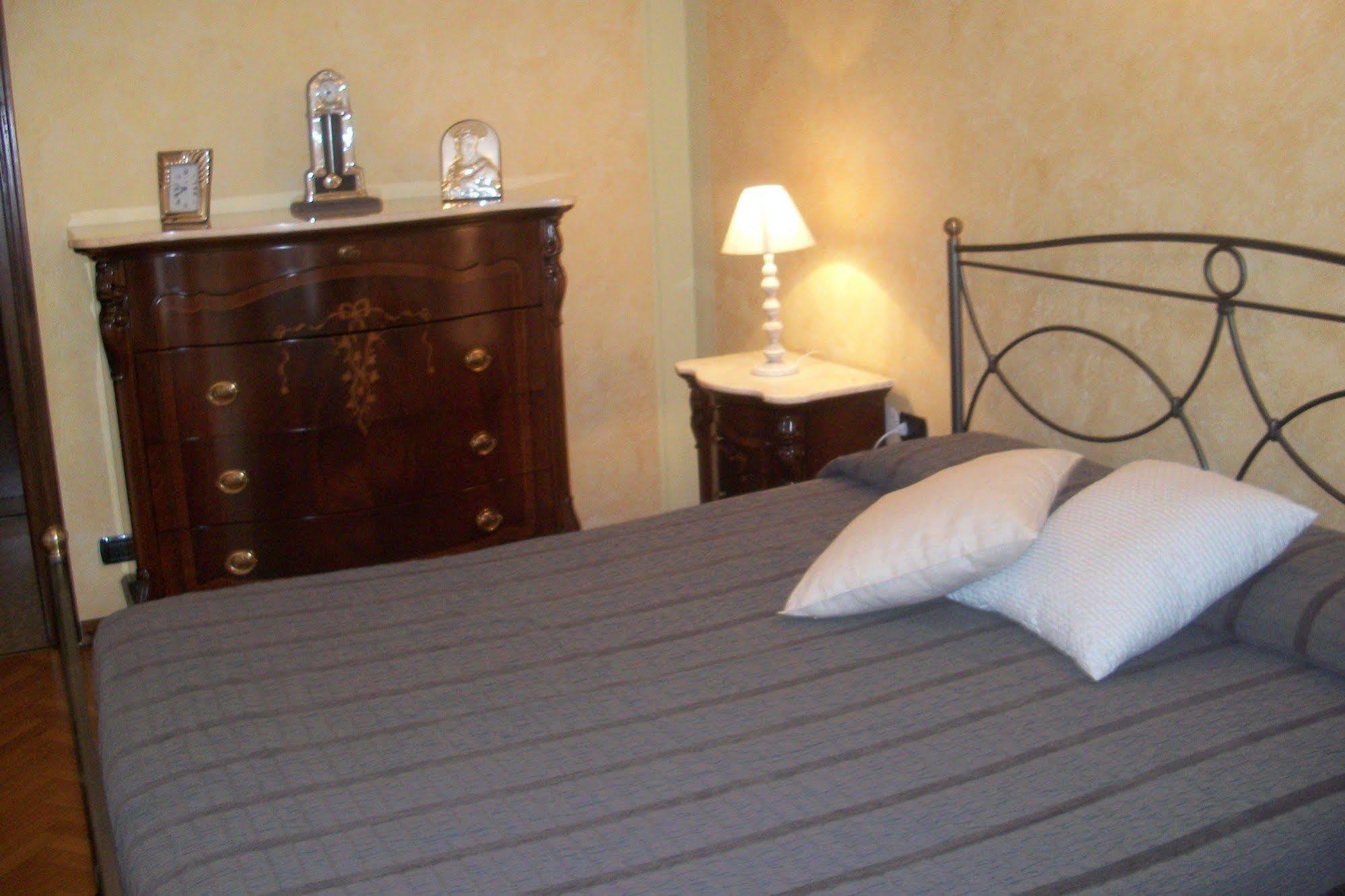 B&B Southitaly บุสโตอาร์ซีซีโอ ภายนอก รูปภาพ