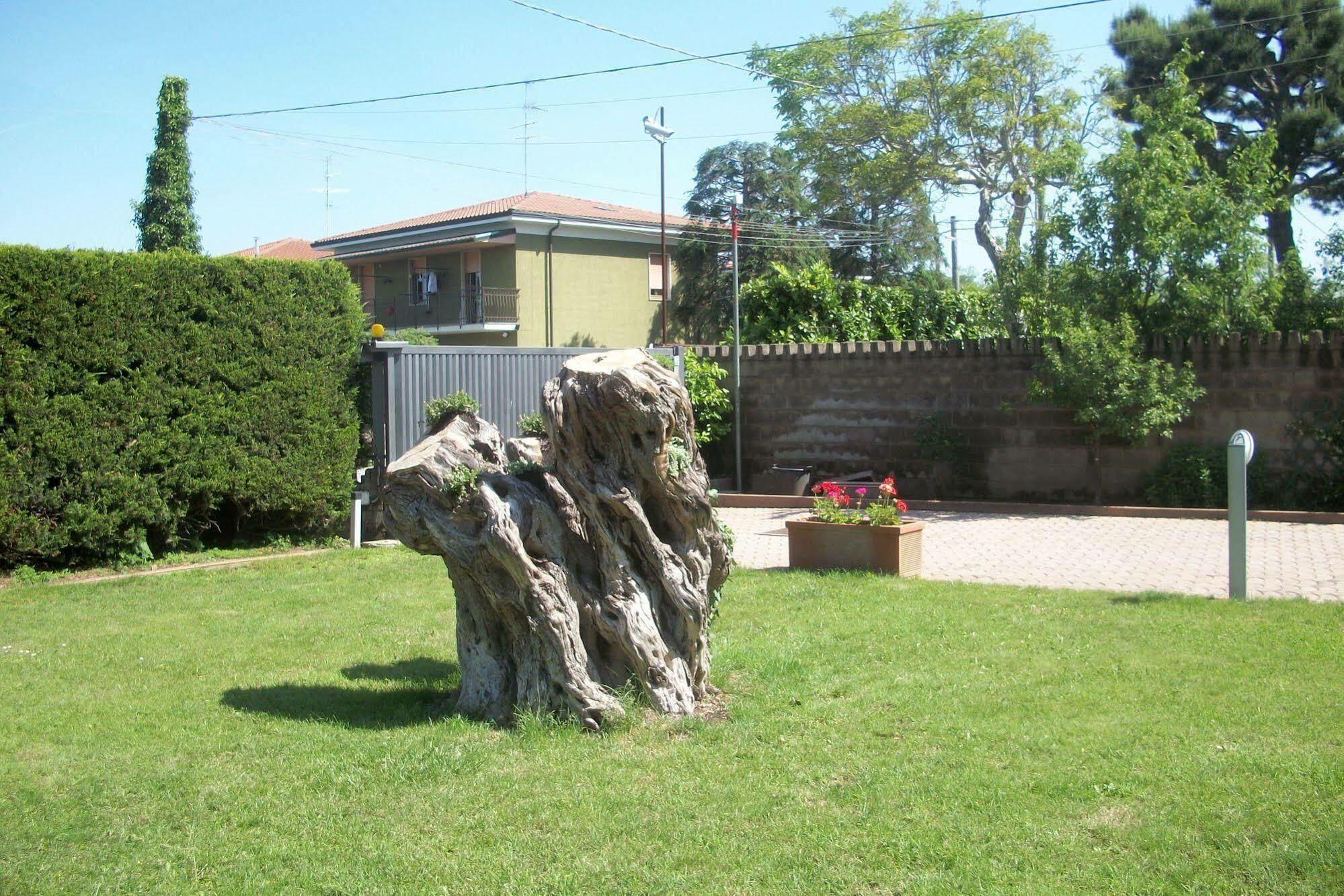B&B Southitaly บุสโตอาร์ซีซีโอ ภายนอก รูปภาพ