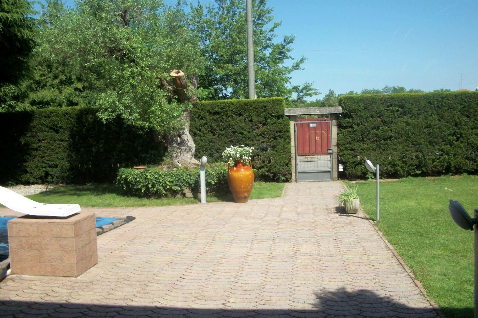 B&B Southitaly บุสโตอาร์ซีซีโอ ภายนอก รูปภาพ